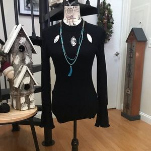 NWOT Beautiful black Candies bell sleeve lightweight sweater💕